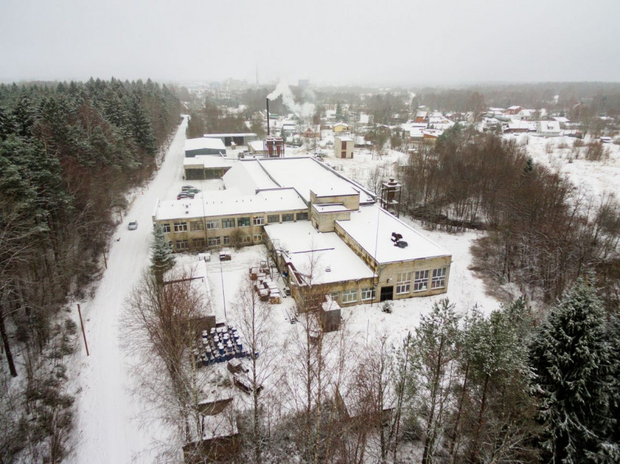 Производственный комплекс с 5 зданиями в Эстонии